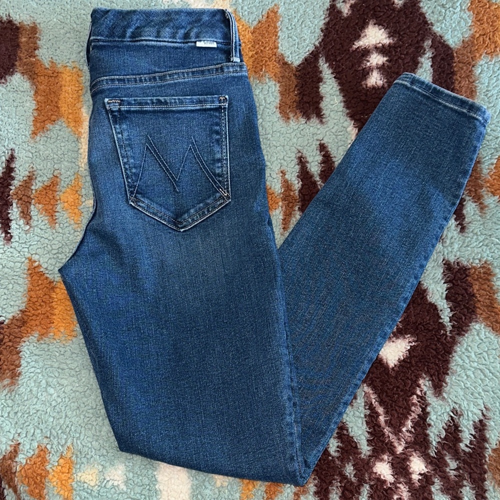 MOTHER NEW NO TAGS
High Wasted Looker Skinny Jeans in Dark Blue Denim